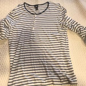 Long sleeve light weight shirt